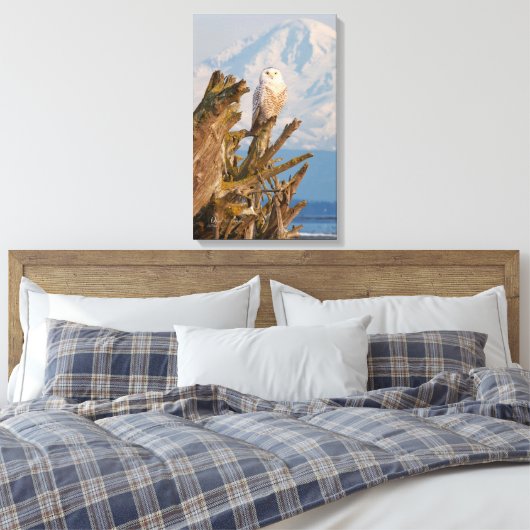 Arctic Snowy Owl, Beach driftwood en Mt. Baker Canvas Afdruk (Insitu (Slaapkamer))