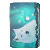 Arctische wolf en magische nacht met noorderlicht badmat (Voorkant Verticaal)