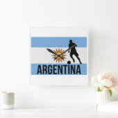 Argentijnse voetbalspeler gebruikt punt als bal vierkante klok (Huis)