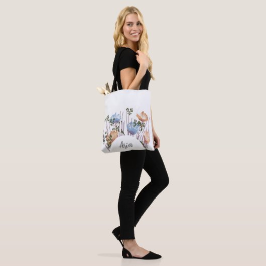 Aria bloemenmonogram tote bag (Op model)