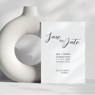 Aria · Elegant Modern Script Zwart-wit Save The Date