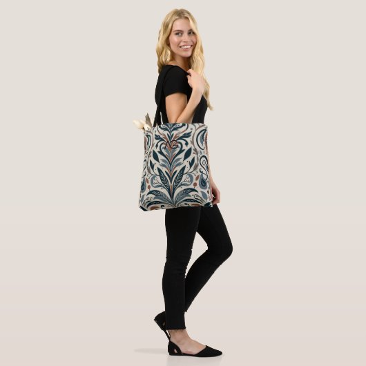 Aria Grace Urban Bloom Linear Abstract Print Tote Bag (Op model)