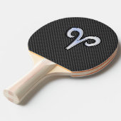 Aries Zodiac Sign on Carbon Fiber Style Tafeltennisbatje (Voorkant Gekanteld)