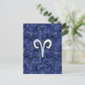 Aries Zodiac Sign on Navy Blue Digital Camo Briefkaart (Staand voorkant)
