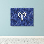 Aries Zodiac Sign on Navy Blue Digital Camo Canvas Afdruk (Insitu (Houten vloer))