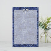 Aries Zodiac Sign on Navy Blue Digital Camo Decor Briefpapier (Staand voorkant)