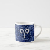 Aries Zodiac Sign on Navy Blue Digital Camo Decor Espresso Kop (Rechts)