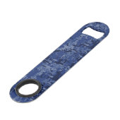 Aries Zodiac-symbool op Navy Blue Digital Camo Speed Flessenopener (Achterkant Gekanteld)