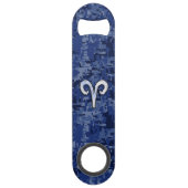 Aries Zodiac-symbool op Navy Blue Digital Camo Speed Flessenopener (Voorkant)