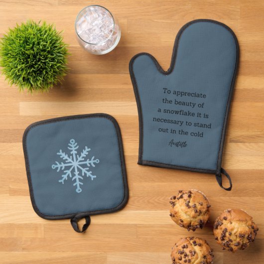 Aristotle Winter Quote Decor For Home Ovenwant & Pannenlap Set (Top down)
