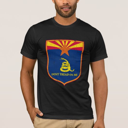 Arizona en Gadsden Flag Shield T-shirt (Voorkant)