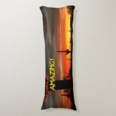 "Arizona is geweldig!" Sunset Sonoran Desert Cactu Lichaamskussen (Voorkant Verticaal)