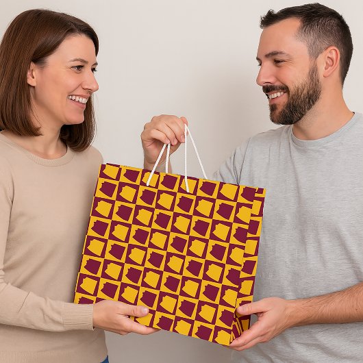 Arizona Maroon and Gold Checker Pattern Groot Cadeauzakje