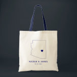 Arizona Wedding Welcome Bag Tas, Destination Map Tote Bag<br><div class="desc">Een welkome cadeautas van een bruiloft met kaart-afbeelding. Je gasten zullen graag in hun hotel kijken en dit tas vinden vol met behandelingen die op hen wachten. U kunt het hart op de locatie van uw grote dag plaatsen met behulp van de functie "Pas verder aan".</div>