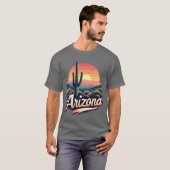 Arizona-woestijn bij zonsondergang t-shirt (Voorkant volledig)