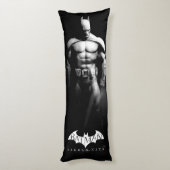 Arkham City | Batman Black en White Wide Pose Lichaamskussen (Achterkant (Verticaal))