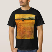 Arles: Uitzicht van Wheat Fields door Vincent van  T-shirt (Voorkant)