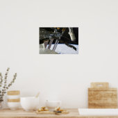 arm van Endeavor onder de International Space Stat Poster (Keuken)