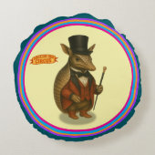 Armand, armadillo ringmaster rond kussen (Achterkant)