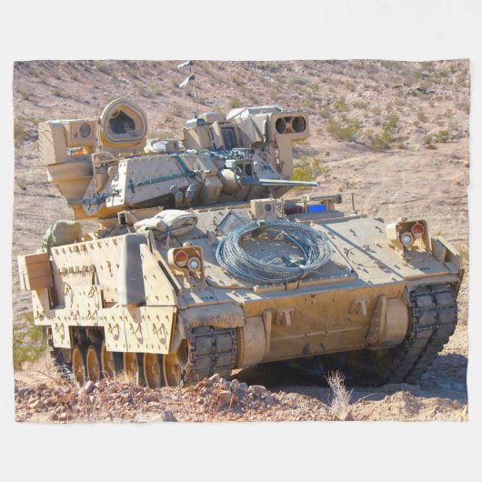 ARMORED PERSONNEL CARRIER - M2 Bradley Fleece Deken (Voorkant (Horizontaal))