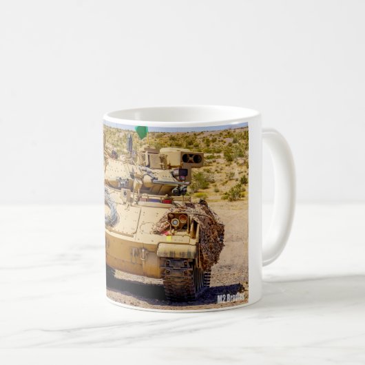 ARMORED PERSONNEL CARRIER - M2 Bradley Koffiemok (Voorkant rechts)