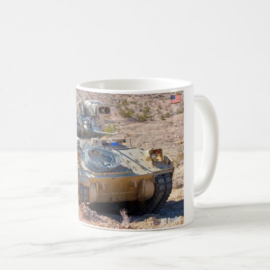 ARMORED PERSONNEL CARRIER - M2 Bradley Koffiemok (Voorkant rechts)