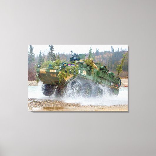 ARMORED PERSONNEL CARRIER - Stryker 24x36 Canvas Afdruk (Voorkant)