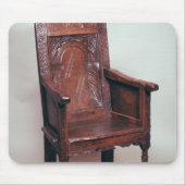 Armstoel met achterzijde en in dozen gearceerde zi muismat (Voorkant)