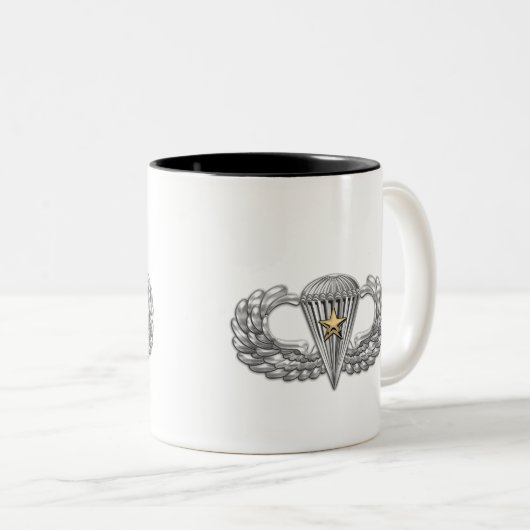 Army Airborne Basic Parachutist met Combat Star Tweekleurige Koffiemok (Voorkant rechts)