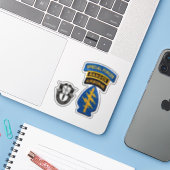Army Special Forces Groene Baretten Contour Sticke Sticker (Laptop met iPhone)