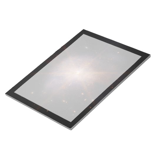 ARP 220 licht de nachtelijke hemel op Notitieblok (Schuin)