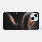 ARP 273 Interagerende sterrenstelsels in Andromeda iPhone 15 Case (Achterkant horizontaal)