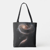 ARP 273 Interagerende sterrenstelsels in Andromeda Tote Bag (Achterkant)