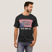 Arrestatie Trump ondersteboven Amerikaanse vlag T-shirt (Voorkant volledig)