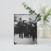 Arrestatie van een Suffragette in Londen England c Briefkaart (Staand voorkant)
