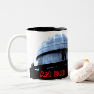 ART BELL WIL EEN RIDE COFFEE MOK NEMEN