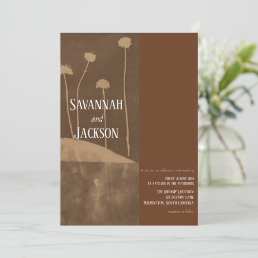 Art Brown Flower Unieke bruiloft uitnodiging (Staand voorkant)