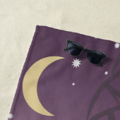 Art Deco 1930s Vrouw in Pet met Chrysler Building Strandlaken (In situ)