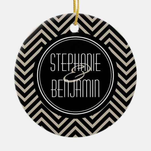 Art Deco Black en Beige Chevron Pattern Keramisch Ornament (Voorkant)
