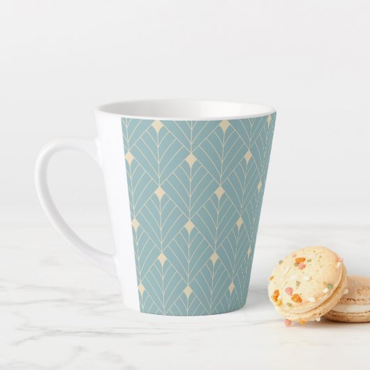 Art Deco fan Pattern in Duck Egg Blue en beige Latte Mok (In situ)