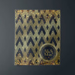 Art Deco Gatsby Glitter Geometric Pattern Monogram Wandkleed<br><div class="desc">Voeg ongeveer 1920 glamour toe aan uw uiterlijk met dit prachtige Art Deco-ontwerp. Geometrische patronen in goudglitter tegen een donkere nachtachtergrond met gloeiende sterren, gouden boklichten en mousserende gouden confetti vormen een levendig, luxueus ontwerp dat zowel thuis in de 'Roaring Twenties' als in de hedendaagse tijd aanvoelt. Vervang de steekproeftekst...</div>