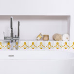 Art Deco Gold Mustard Yellow Geometric Border Tegeltje<br><div class="desc">Een gouden,  geometrische detailvorm in de vorm van een scherp kunstdecostijl ornament decoratieve keramische tegel aan de rand op een witte achtergrond. Houd er rekening mee dat goud een mosterdgele platte kleurenafdruk is en geen echte gouden kleur. Origineel uniek ontwerp,  ideaal voor het  interieur van moderne of kunstdeco-stijl.</div>