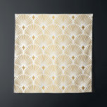 Art Deco: Goud-wit Elegantie. Wandkleed<br><div class="desc">Art Deco Patroon. Naadloze witte en gouden achtergrond. Metalen schalen of schalen kanten ornament. Minimalistisch geometrisch ontwerp. lijnen. 1920-30s motieven. Luxe vintage bruiloft decoratie Roaring 20s Art: Metallic Shells en Geometrisch decor. Art Deco Elegantie: Metalen schelpen en lijnen. dessin, deco, goud, geometrisch, naadloos, achtergrond, textuur, steampunk, ventilator, bladeren, decoratief, ornament,...</div>