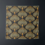 Art deco gouden pauwenpatroon wandkleed<br><div class="desc">illustratie van gouden pauw op zwarte achtergrond naadloos patroon in art deco stijl Golden Peacock Art Deco: Glamour in elke veer! Ga op reis naar het art deco-tijdperk met een gouden pauw naadloos patroon. Gatsby-geïnspireerde elegantie. gatsby, naadloos, achtergrond, pauw, veer, goud, fan, illustratie, deco, patroon, geometrisch, abstract, textuur, decor, ,...</div>