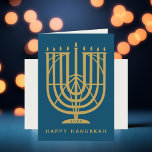 Art Deco Hanukkiah Menorah Happy Hanukkah Feestdagen Kaart<br><div class="desc">Wens vrienden en familie "Happy Hanukkah" met deze kunstdeco geïnspireerde hanukkiah,  met bewerkbare kleuren van zowel de menorah als de achtergrond. Foto optioneel binnenin.</div>