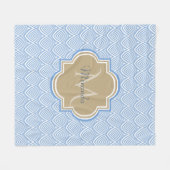 Art Deco Light Blue Fish Scales Tan Monogram Name Fleece Deken (Voorkant (Horizontaal))