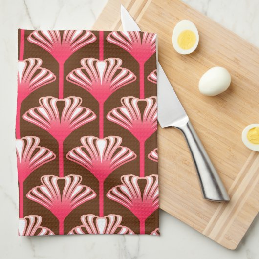 Art Deco Lily, Dark Brown en Coral Pink Theedoek (Quarter Fold)