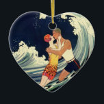 Art Deco Lovers Kiss in The Waves bij Beach Keramisch Ornament<br><div class="desc">illustratiekunst deco liefde en romance afbeelding met een jong koppel knuffelen en zoenen onder het surf,  een oceaangolf op het strand. Artiest: George Barbier,  c. 1921.</div>