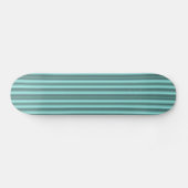 Art Deco mintgrüne Streifen Skateboard (Horizontaal)