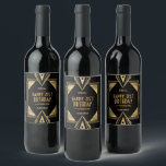 Art Deco Name Happy 21st Birthday Gold Black Wijn Etiket<br><div class="desc">Om een cadeautje extra panache te geven, waarom voeg dan geen etiket met de naam, datum en gelegenheid van de ontvanger toe. Dit is in het aanwakkeren van de jaren '20 Art Deco stijl elegantie in zwart-wit en goud voor een cadeau voor 21 verjaardag. U kunt de tekst eenvoudig wijzigen...</div>